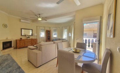 Herverkoop - Villa -
Orihuela Costa - Villamartin