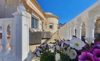 Herverkoop - Villa -
Orihuela Costa - Villamartin