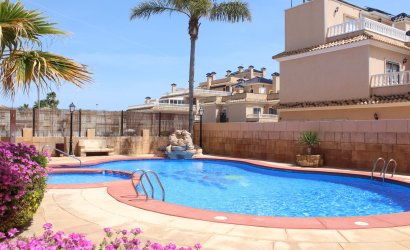 Herverkoop - Villa -
Orihuela Costa - Costa Blanca