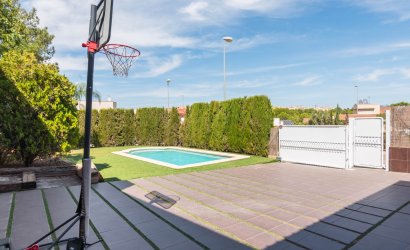 Herverkoop - Villa -
MOLINA DEL SEGURA