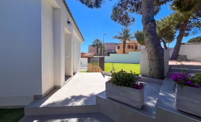 Herverkoop - Villa -
Torrevieja - Los Balcones