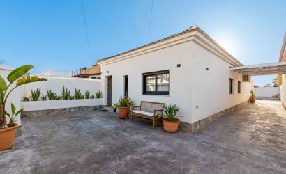 Herverkoop - Villa -
Torrevieja - El Chaparral