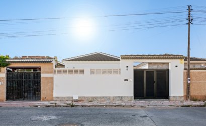 Herverkoop - Villa -
Torrevieja - El Chaparral