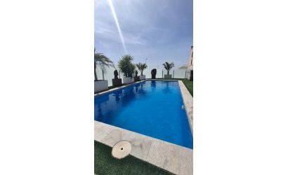 Herverkoop - Villa -
Orihuela - Entre Naranjos Vistabella Golf