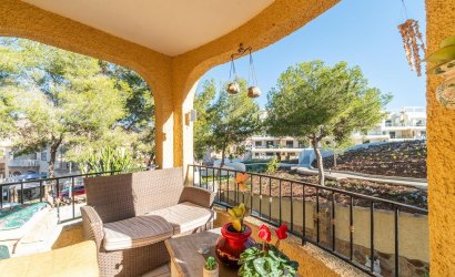 Resale - Villa -
Orihuela Costa - Villamartín