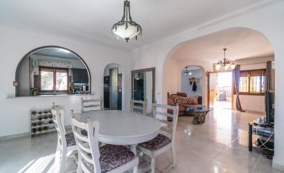 Herverkoop - Villa -
Orihuela Costa - Villamartín