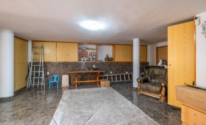 Resale - Villa -
Orihuela Costa - Villamartín