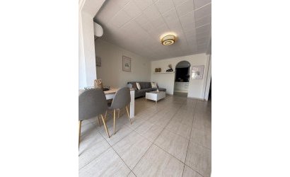 Herverkoop - Herenhuis -
Torrevieja - La Siesta