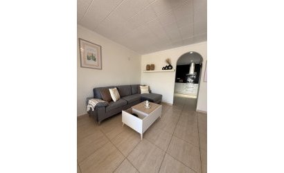 Herverkoop - Herenhuis -
Torrevieja - La Siesta