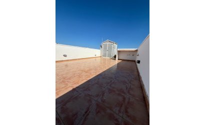 Herverkoop - Herenhuis -
Torrevieja - La Siesta