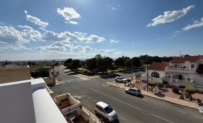Herverkoop - Herenhuis -
Torrevieja - La Siesta