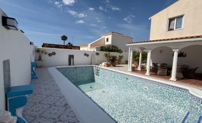 Herverkoop - Town House -
Torrevieja - Costa Blanca