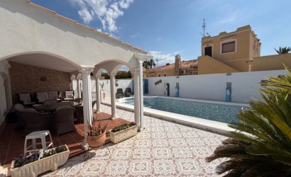 Herverkoop - Town House -
Torrevieja - Costa Blanca
