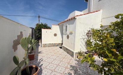 Herverkoop - Town House -
Torrevieja - Costa Blanca