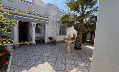 Herverkoop - Town House -
Torrevieja - Costa Blanca