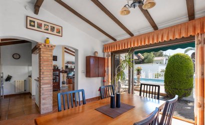 Herverkoop - Villa -
Orihuela - Inland