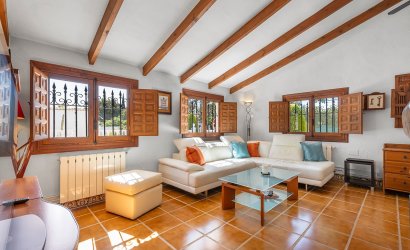 Herverkoop - Villa -
Orihuela - Inland