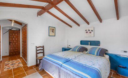 Herverkoop - Villa -
Orihuela - Inland