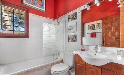 Herverkoop - Villa -
Orihuela - Inland