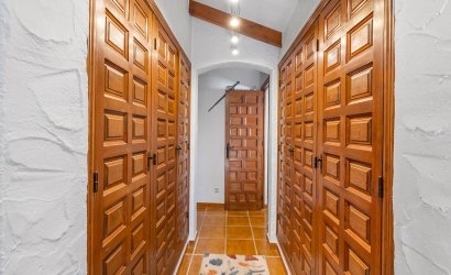 Herverkoop - Villa -
Orihuela - Inland