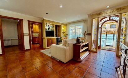 Herverkoop - Semi Detached -
Orihuela Costa - La Zenia