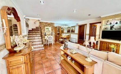 Herverkoop - Semi Detached -
Orihuela Costa - La Zenia