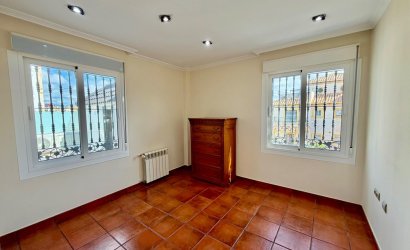 Herverkoop - Semi Detached -
Orihuela Costa - La Zenia