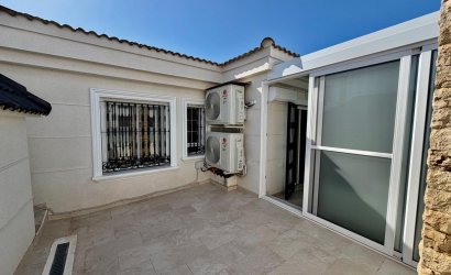 Herverkoop - Semi Detached -
Orihuela Costa - La Zenia