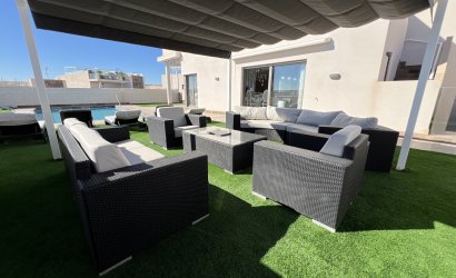 Herverkoop - Villa -
Orihuela Costa - Costa Blanca