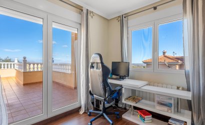Resale - Villa -
Ciudad De Las Comunicaciones - Costa Blanca