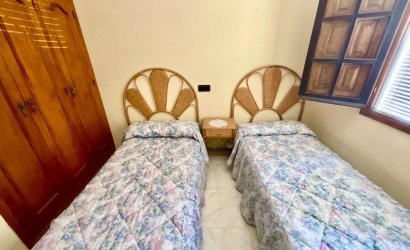 Resale - Bungalow -
Torrevieja - Torreblanca