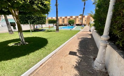 Resale - Bungalow -
Torrevieja - Torreblanca
