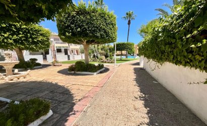 Resale - Bungalow -
Torrevieja - Torreblanca
