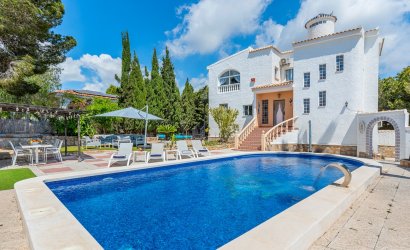 Resale - Villa -
Pinar de Campoverde - Costa Blanca