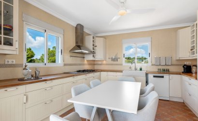 Resale - Villa -
Pinar de Campoverde - Costa Blanca