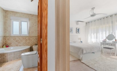 Resale - Villa -
Pinar de Campoverde - Costa Blanca