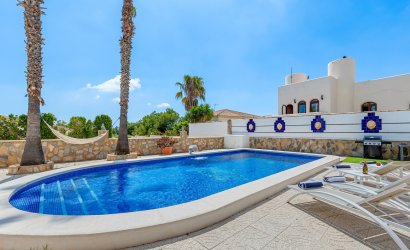Resale - Villa -
Pinar de Campoverde - Costa Blanca