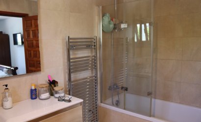 Revente - Villa -
Orba - Inland