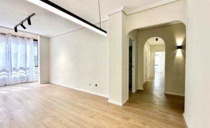 Revente - Apartment -
Torrevieja - Centro