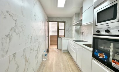 Revente - Apartment -
Torrevieja - Centro