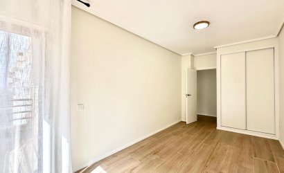 Revente - Apartment -
Torrevieja - Centro