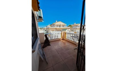 Herverkoop - Town House -
Orihuela Costa - La Florida