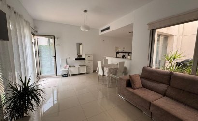 Resale - Town House -
Torrevieja - Punta Prima
