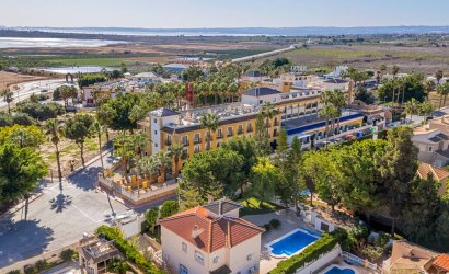 Reventa - Villa -
Ciudad Quesada - Doña Pepa