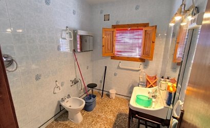 Reventa - Country House -
Yecla - Inland