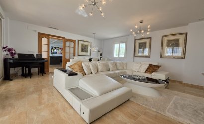Revente - Villa -
Pinoso - Inland