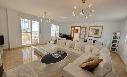 Revente - Villa -
Pinoso - Inland