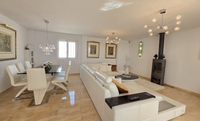 Revente - Villa -
Pinoso - Inland