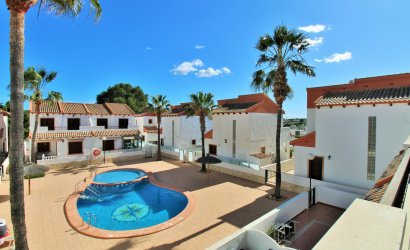 Resale - Villa -
Villamartín - PAU 8