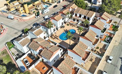 Revente - Villa -
Villamartín - PAU 8